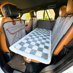 Premium Hundebett - passgenau für die Autoplatinum